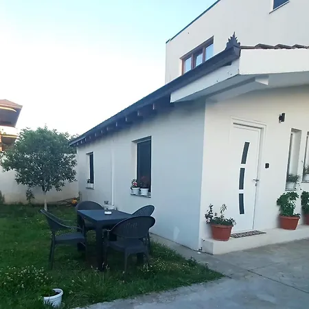 Διαμέρισμα Near Airport Cozy